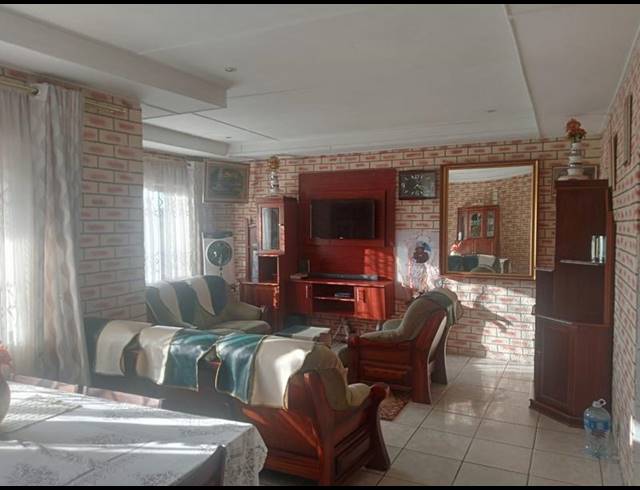 3 BEDROOM HOUSE FOR SALE IN ST WENDOLINS RIDGE